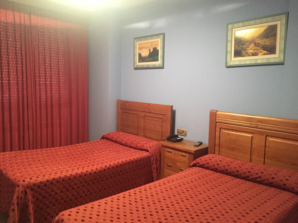 El Ancla Hotel Ponferrada Kamer foto